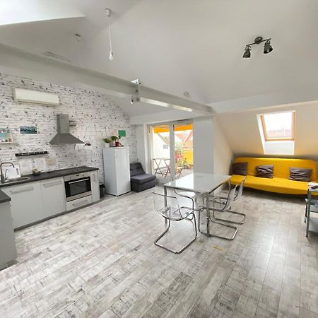 8X8 Tetoter Apartman セゲド エクステリア 写真